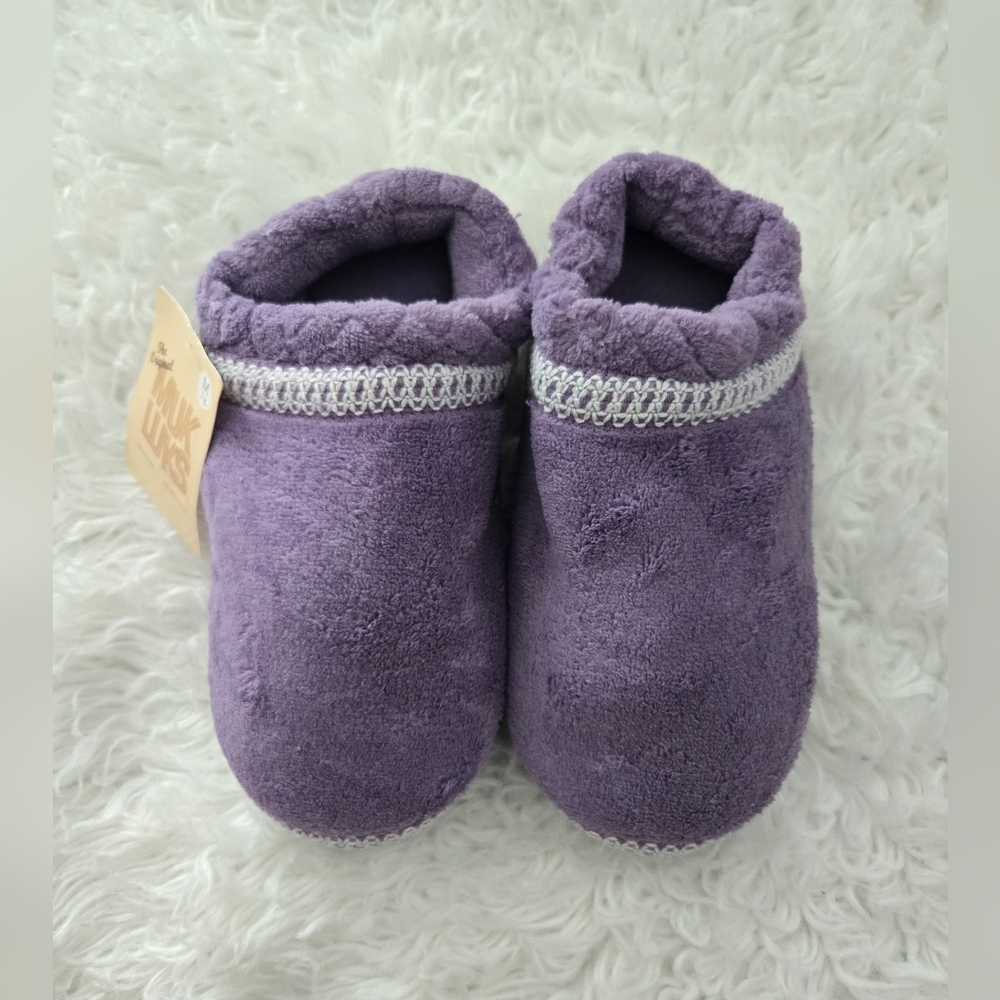 The Original MUK LUKS Memory Foam Insole Slippers. Lilac Ivory. Size Medium 7-8.